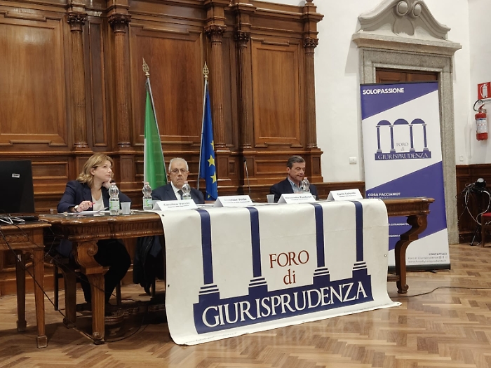 Calenda: «Niente scuse per Lagalla e Schifani, la Regione va commissariata»Varchi: «No, così deresponsabilizziamo la classe politica»