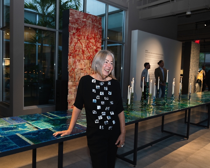  Art Basel, dalla stoffa alla pietra lavica il viaggio della materia di Marella Ferrera in mostra a Miami