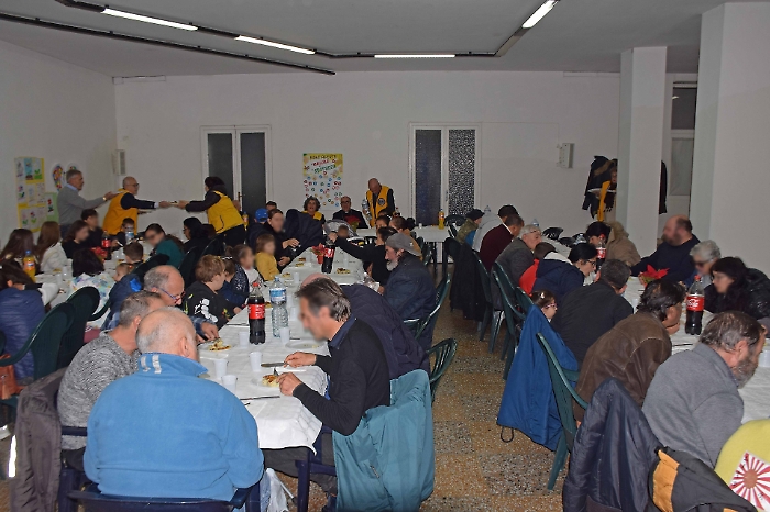 Pranzo solidale a Ragusa con i fragili, 80 persone coinvolte nei bassi della cattedrale
