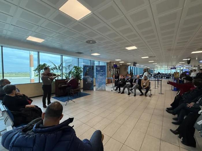 All'aeroporto Trapani-Birgi musica Live per un viaggio tra arte, cultura e un po&rsquo; di relax