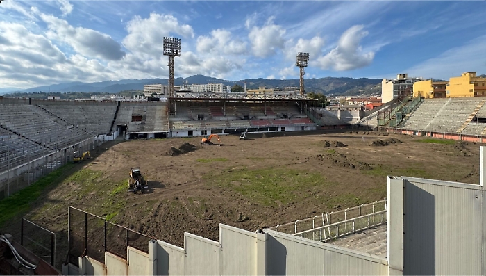 Conto alla rovescia per lo stadio Giovanni Celeste: manto sintetico e collaudi entro il 31 dicembre