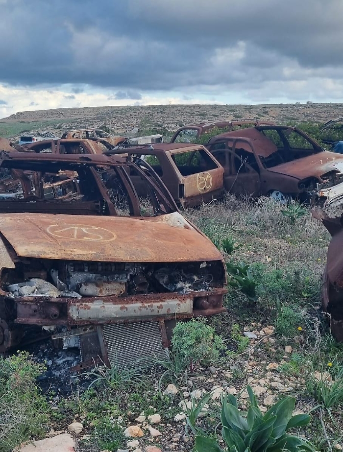 Rifiuti speciali e pericolosi, sequestrata discarica abusiva