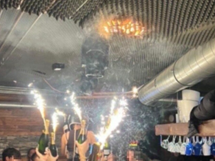 Il rogo nel locale a Capodanno: l'esperto di pirotecnica analizza quanto accaduto