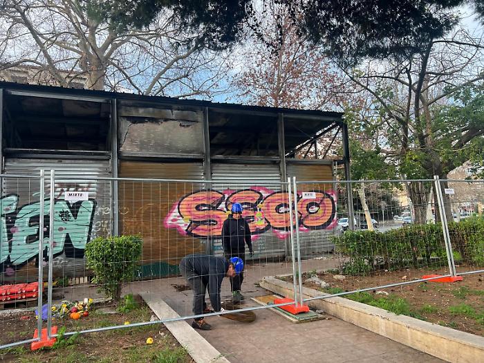 Ponte dell&rsquo;Ammiraglio, partita la demolizione della struttura in lamiera