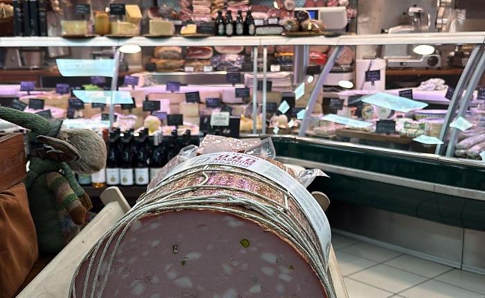 Lavoro tra flessibilit&agrave; e stipendi, quanto guadagnano un salumiere o un banconista? 
