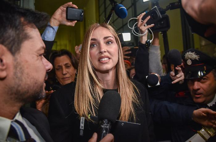 Chiara Ferragni assolta nel processo sul Pandoro Pink Christmas e le uova di Pasqua: cadono le accuse di truffa aggravata