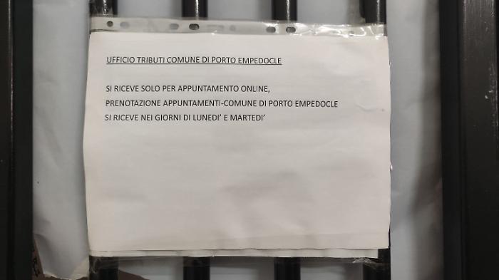 Ufficio tributi fantasma a Porto Empedocle: scoppia la protesta social, chiesto l'intervento del sindaco Martello