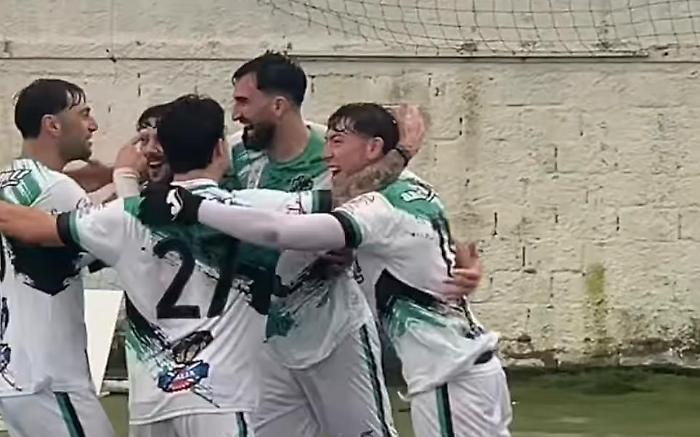 Sciacca, missione compiuta in Calabria: l'1-1 di Luzzi mette la qualificazione nelle mani dei neroverdi