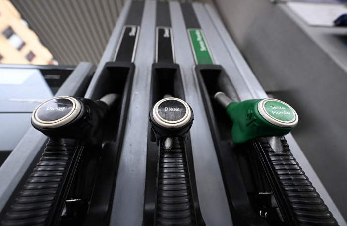 L'Italia ostaggio del caro carburanti: 1,1 miliardi di euro in pi&ugrave; al mese