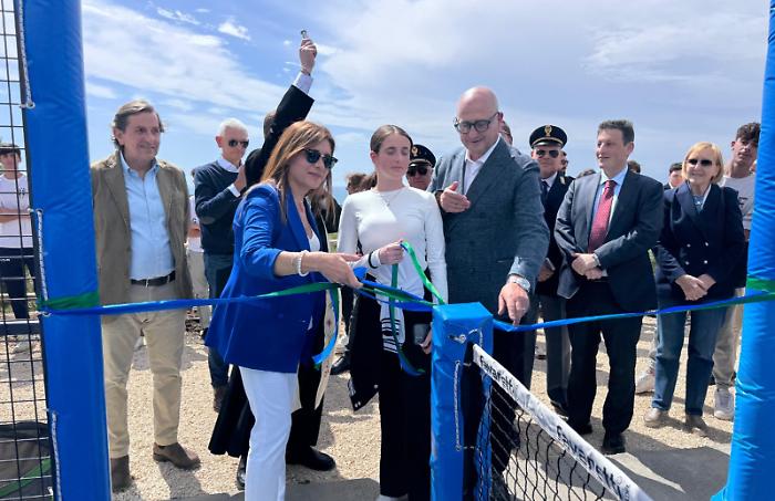 Sport e scuola: inaugurato campo da padel all&rsquo;Istituto  "Amato Vetrano"