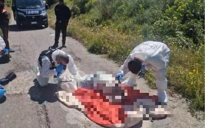 Avvolto in lenzuola e sacchi, l'auto bruciata:  omicidio a Castiglione di Sicilia