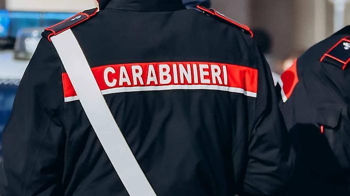 Raid notturno dei ladri: rubato un trattore da diecimila euro a un pensionato