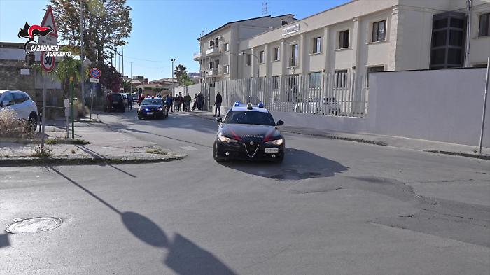 Licata, violate le prescrizioni dei giudici: scattano due arresti e una denuncia
