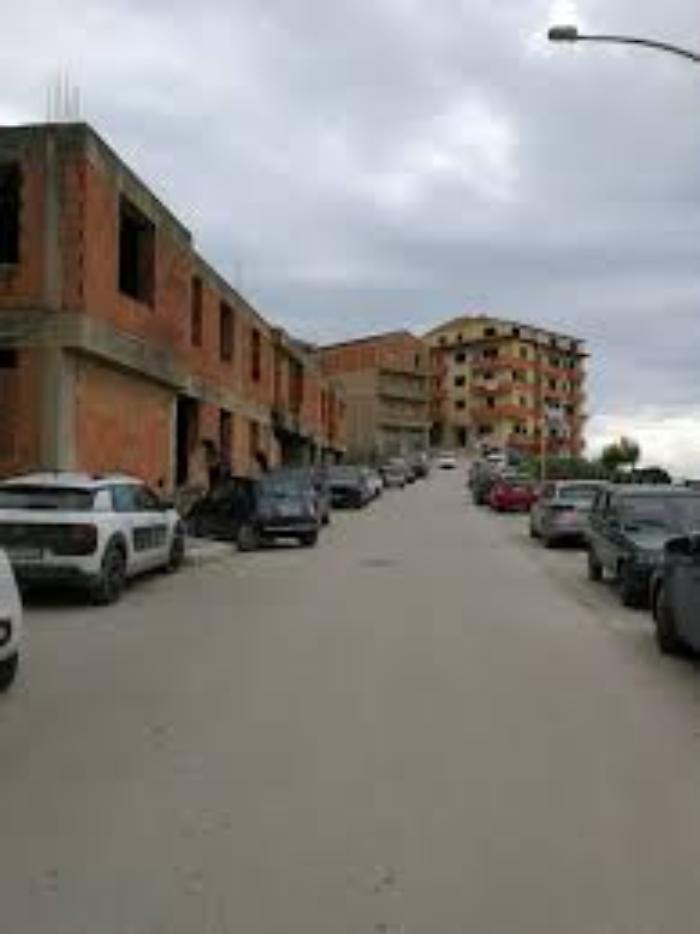 Palma di Montechiaro abbatte l&rsquo;ecomostro dell&rsquo;ex Pretura: via al parcheggio pluripiano