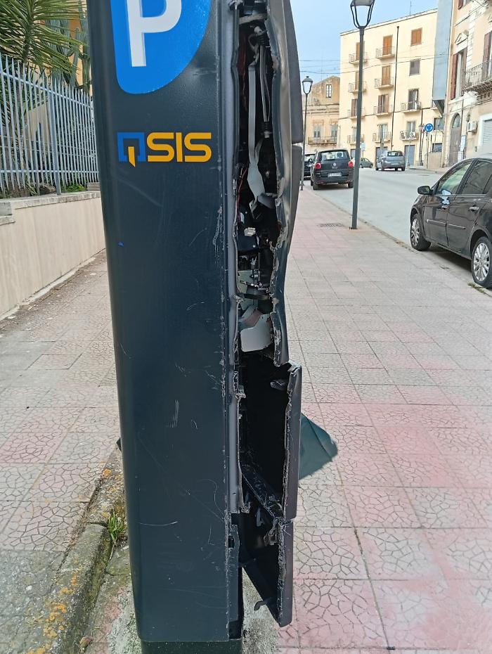 Raid contro i parcometri a Canicatt&igrave;: incastrato e denunciato un quarantenne del posto