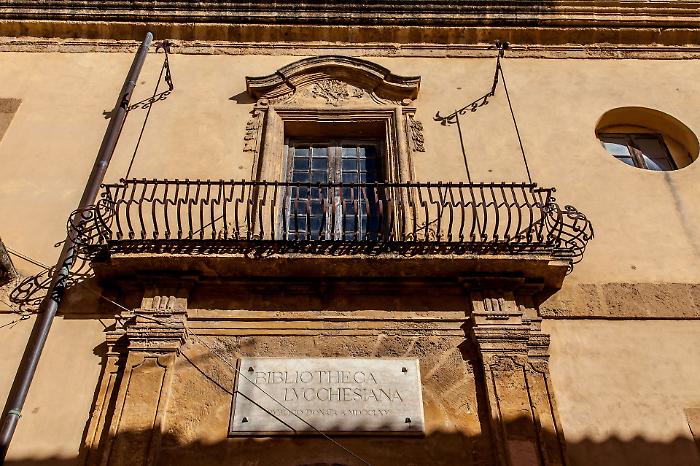 Biblioteca Lucchesiana, cambia il volto della cultura: riapre l'antico ingresso del Settecento