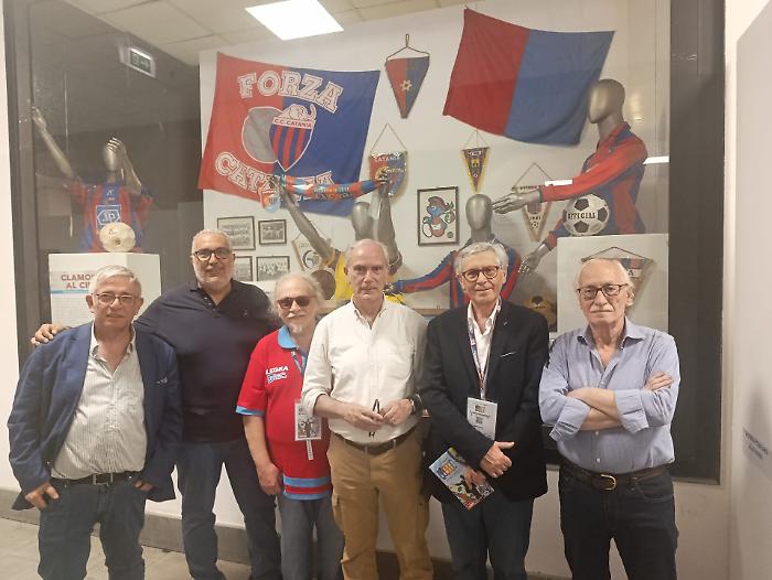 Tifosi catanesi per sempre&ndash; Il grande racconto della passione rossazzurra