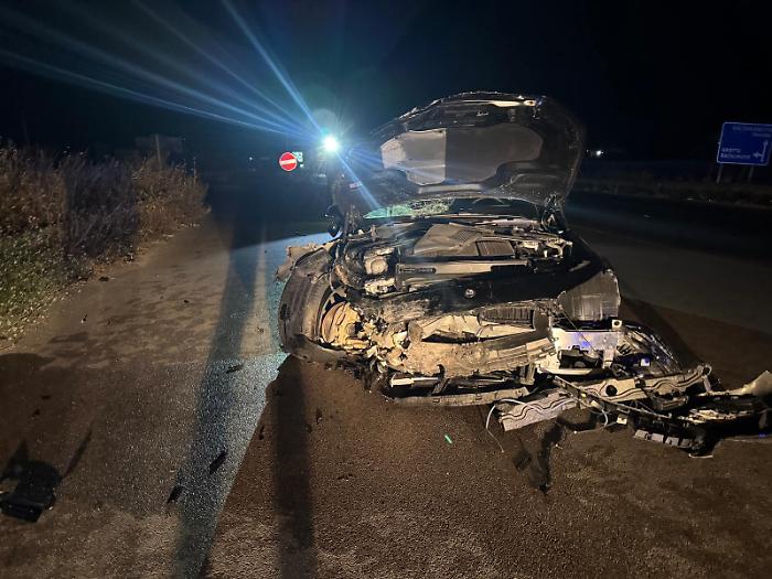 Scontro tra Aragona e Favara: vettura vola fuori strada, due persone in ospedale