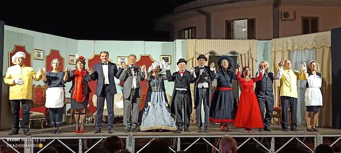 Epidemia di cor...netti in piazza: Flerifest a Fleri tra risate e colpi di scena
