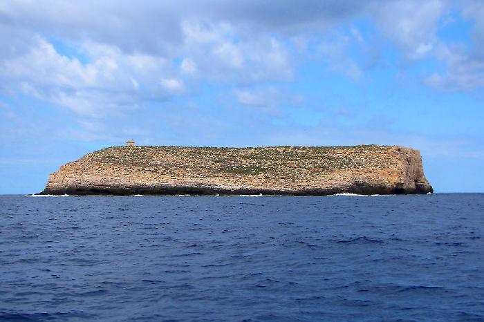 Migranti, due nuovi soccorsi al largo di Lampedusa: salvati dodici tunisini