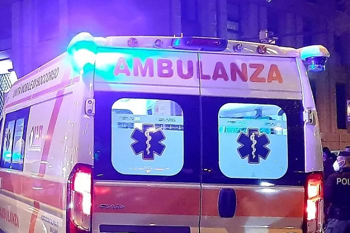 Schianto mortale sulla statale 121: perde la vita un'anziana, grave un bambino 