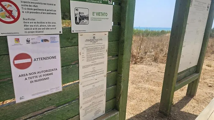 Torre Salsa, stop al nudismo integrale in spiaggia: cartelli e divieti nella riserva di Siculiana