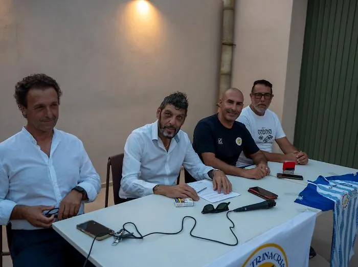 Calcio giovanile, l'Akragas stringe un'alleanza con la Trinacria: a Porto Empedocle nasce l'officina dei campioni del futuro