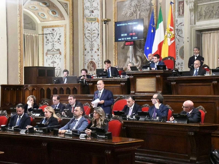 Assessori più “poveri” dei deputati supplenti: all’Ars il centrodestra lavora già al ritocchino