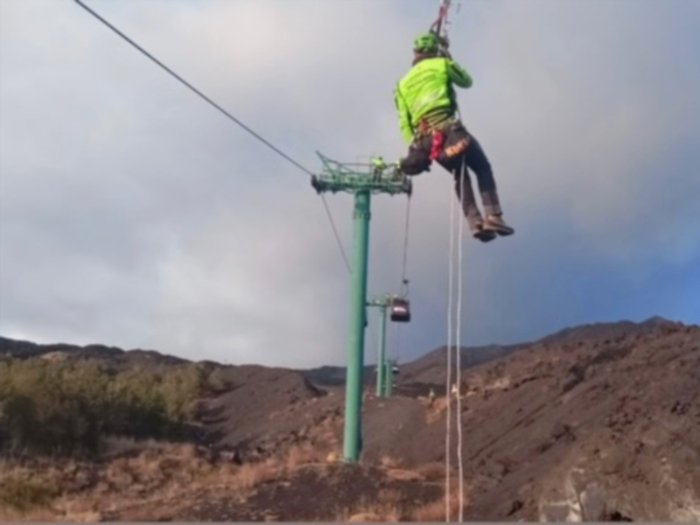Emergenza in quota: il Sass si addestra sulla funivia dell&rsquo;Etna