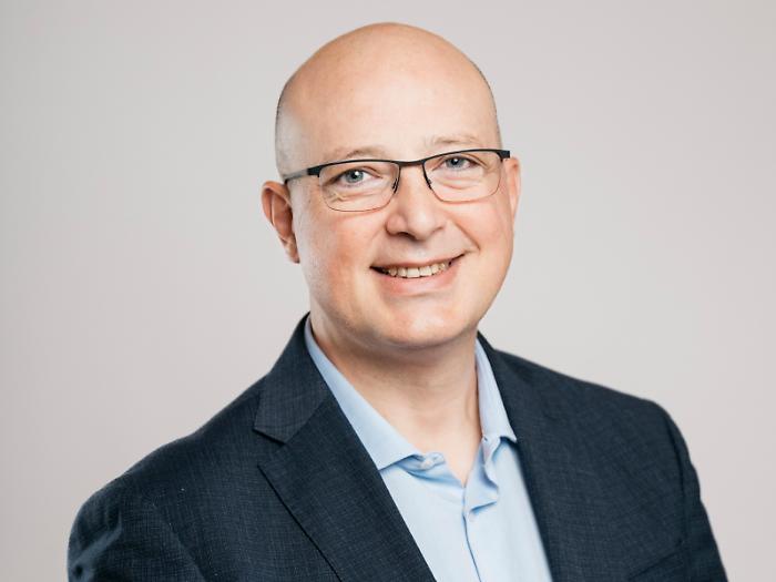 Salvatore Vinci, l&rsquo;uomo dell&rsquo;Oms che porta la luce e protegge le vite