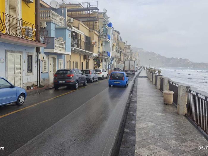 Giardini Naxos, da mercoled&igrave; lungomare a doppio senso 